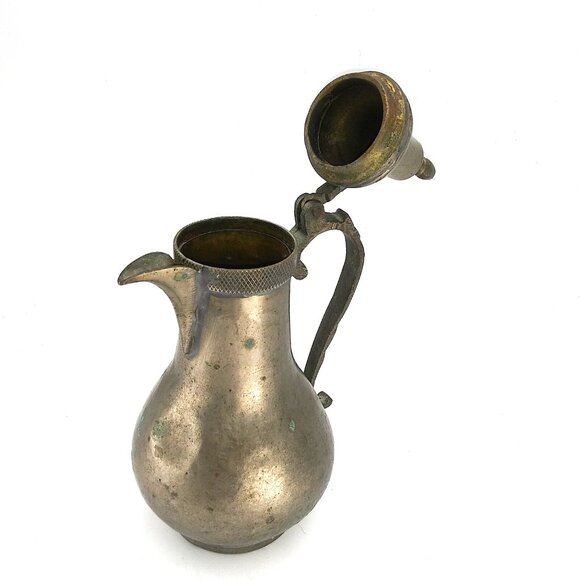 Vintage saudi arabia hinged metal Coffee pot 8"T by 6"W - Picture 4 of 10